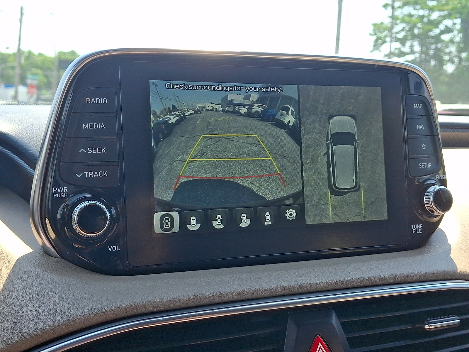 Used 2020 Hyundai Santa Fe Limited AWD/4WD image 19