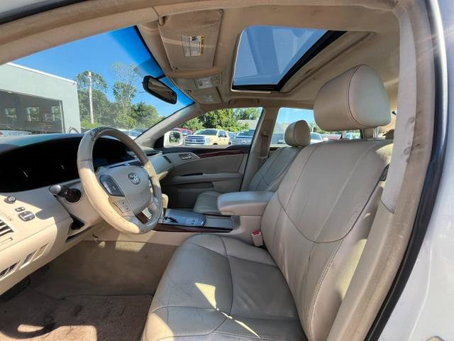 Used 2008 Toyota Avalon XLS FWD image 5