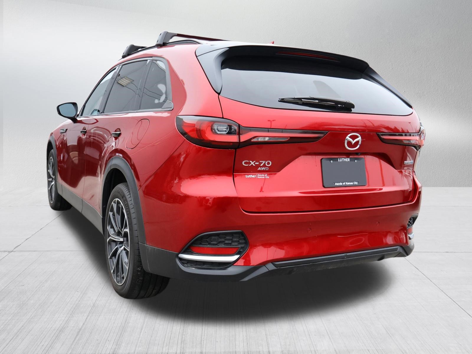 Used 2025 MAZDA CX-70 Plug-In Hybrid w/ Premium Pkg image 5