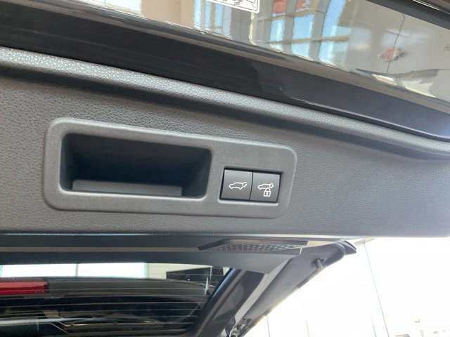 New 2025 Toyota 4Runner 4WD image 14