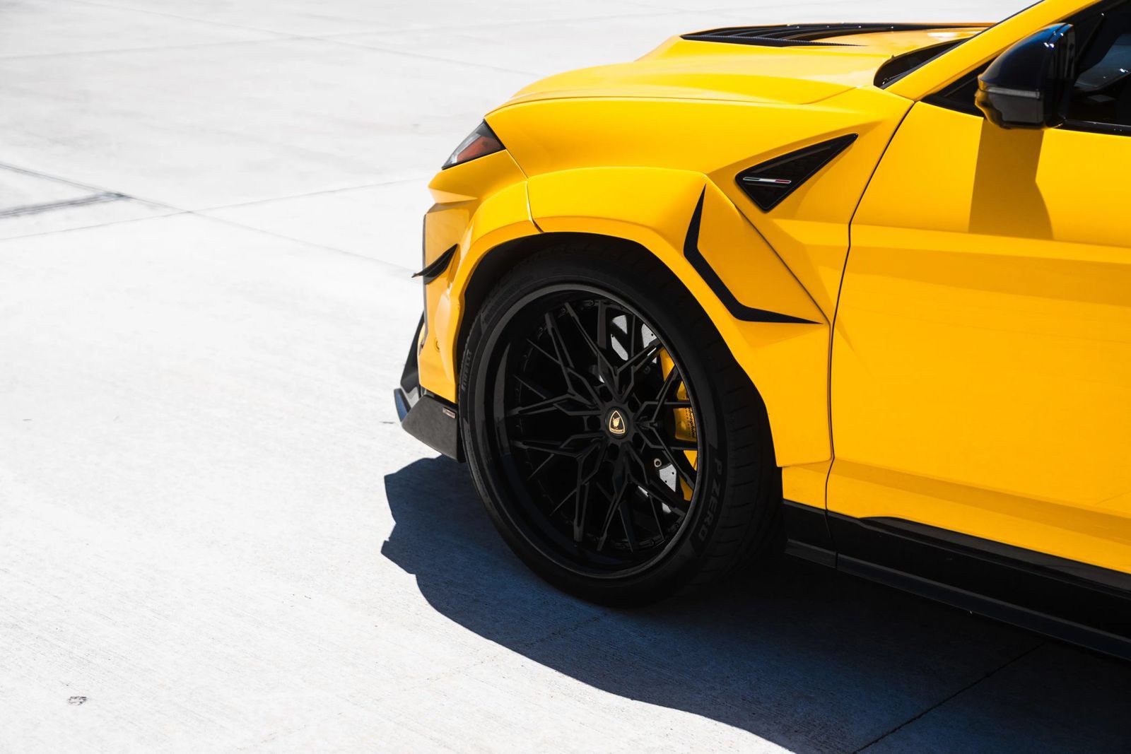 Used 2021 Lamborghini Urus AWD/4WD image 10