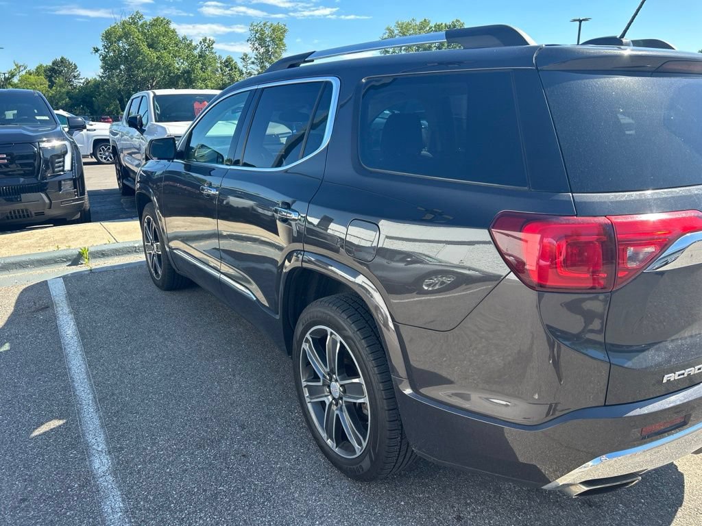 Used 2018 GMC Acadia Denali w/ Technology Package AWD/4WD image 7