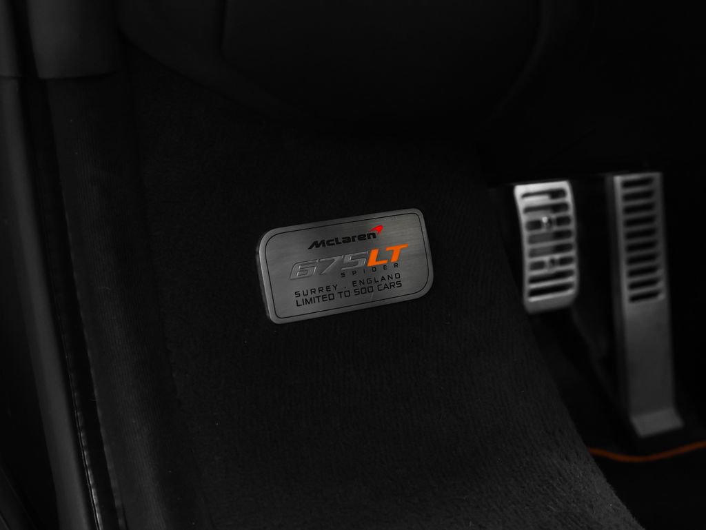 Used 2016 McLaren 675LT Spider RWD image 43