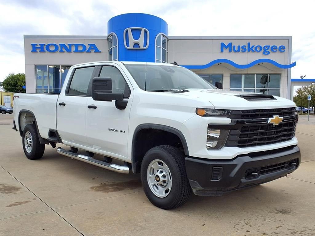 Used 2024 Chevrolet Silverado 2500 W/T image 1