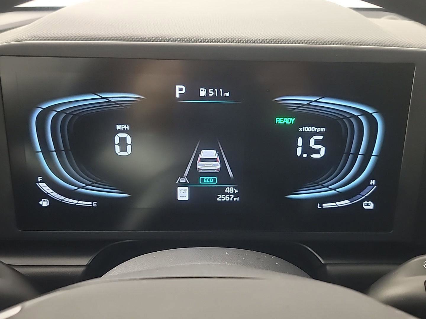 Used 2025 Kia Niro LX image 24