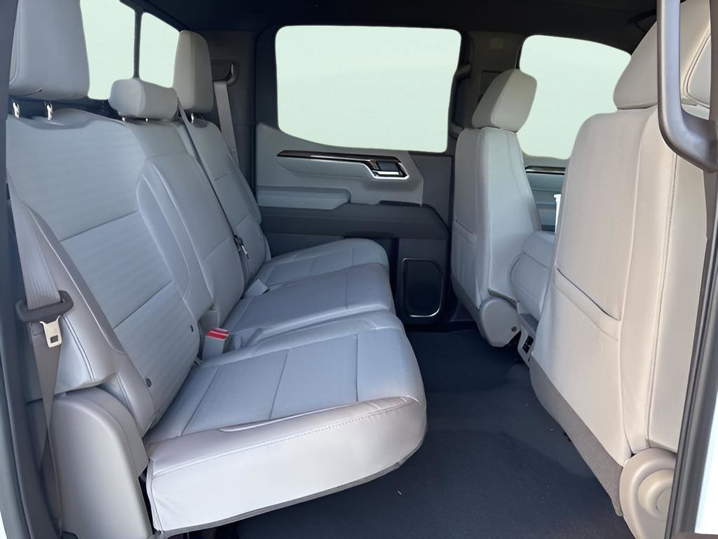New 2026 GMC Sierra 1500 SLE image 11