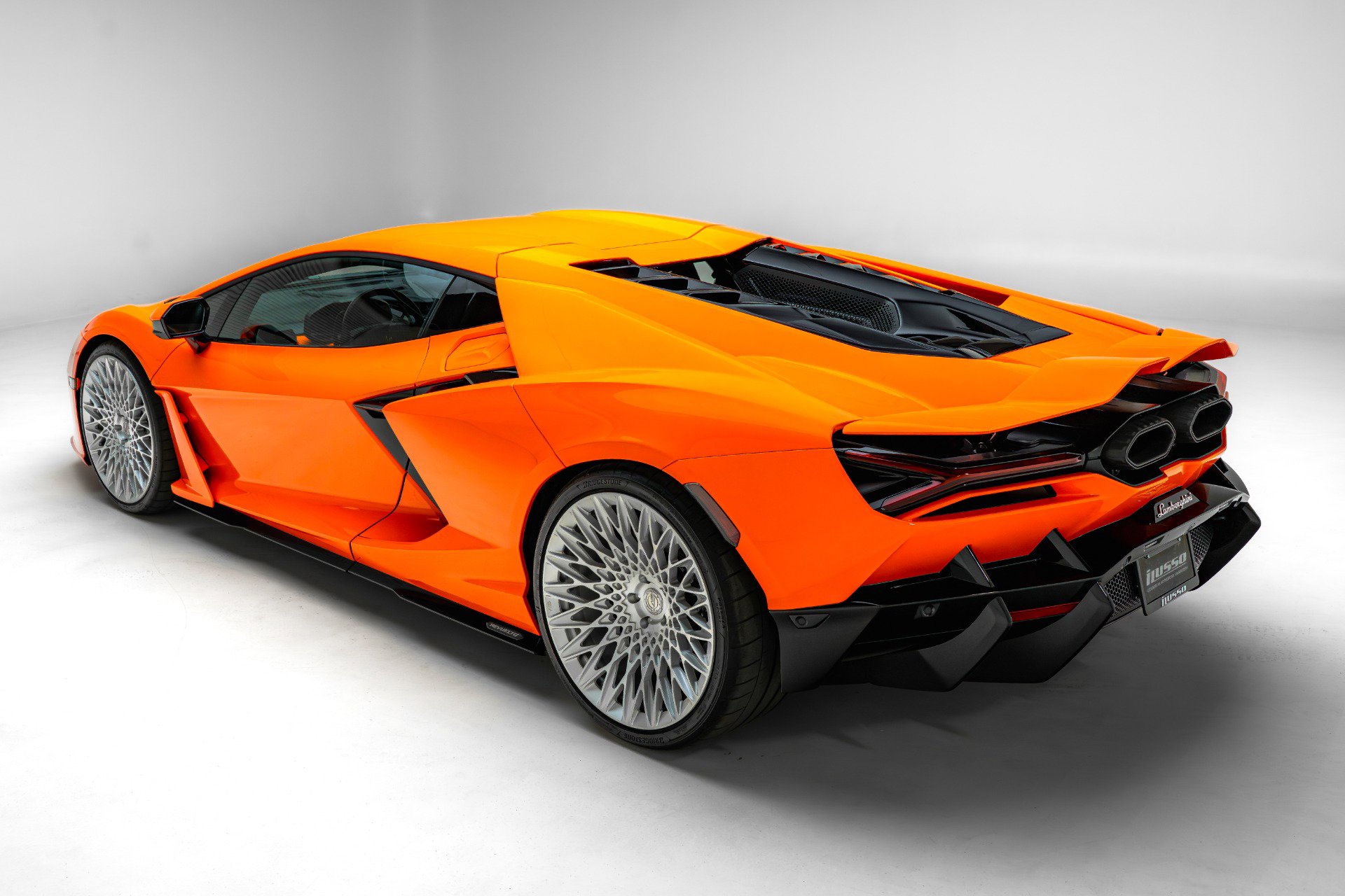 Used 2024 Lamborghini Revuelto AWD/4WD image 7