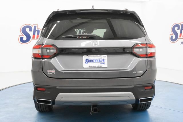 Certified 2023 Honda Pilot Touring image 6
