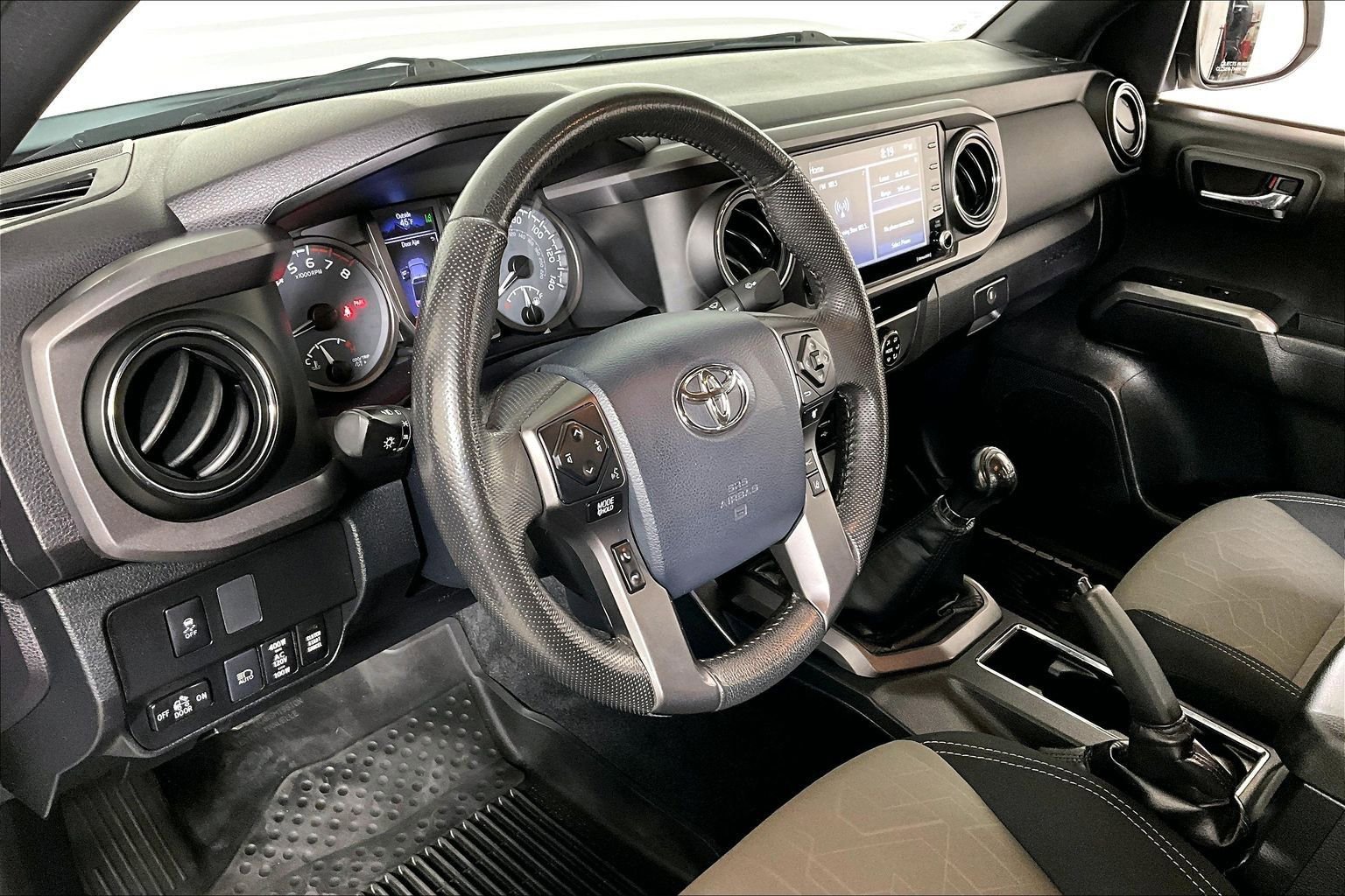 Used 2020 Toyota Tacoma TRD Sport image 13