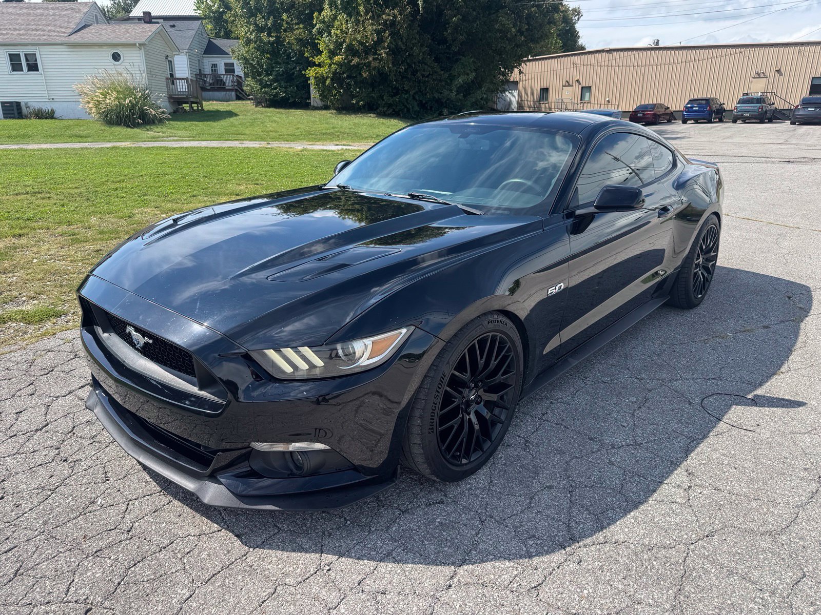 Used 2017 Ford Mustang GT w/ GT Performance Package RWD image 2
