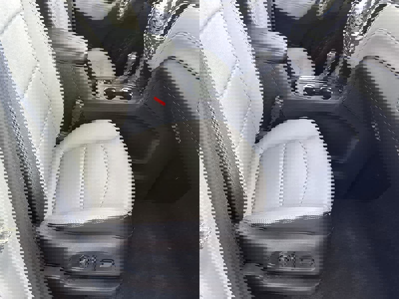 Used 2019 Chevrolet Equinox Premier image 18