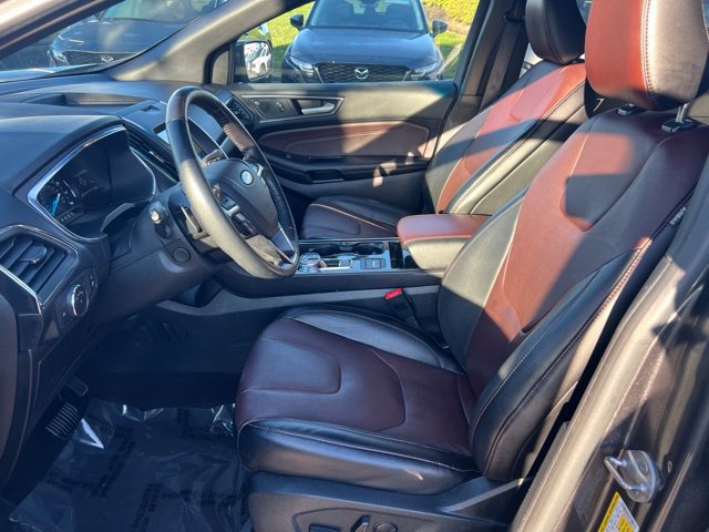 Used 2020 Ford Edge Titanium w/ Equipment Group 301A AWD/4WD image 25