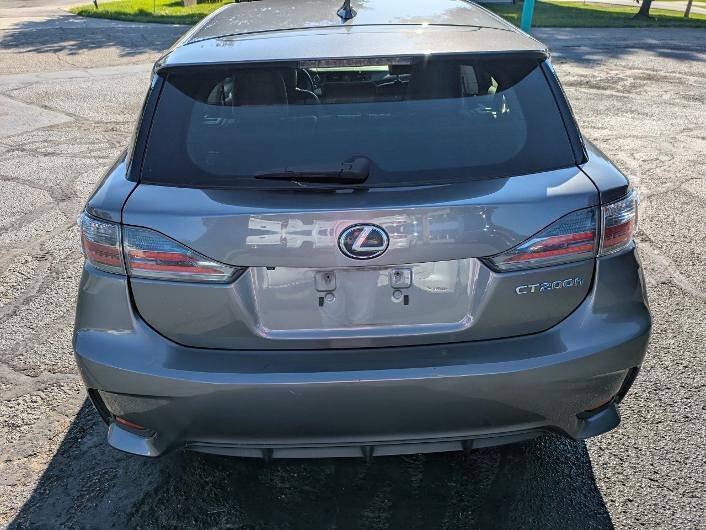 Used 2015 Lexus CT 200h w/ Seat Comfort Package FWD image 9