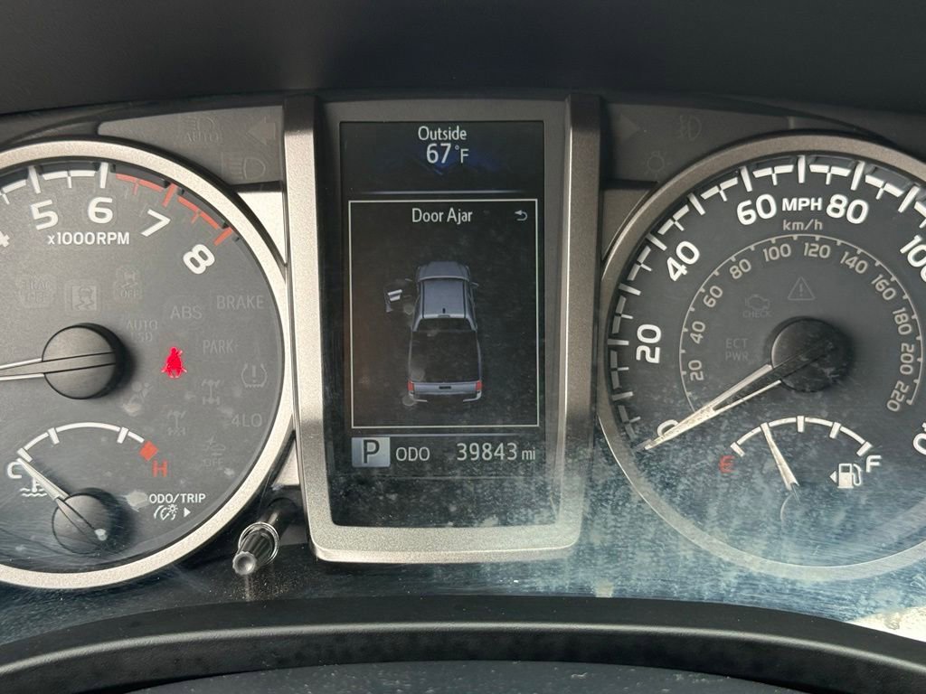 Certified 2018 Toyota Tacoma SR5 RWD image 23