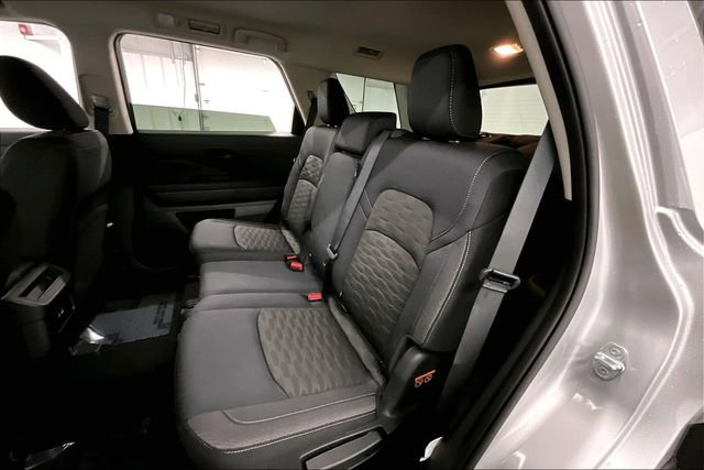 New 2025 Nissan Pathfinder S image 10