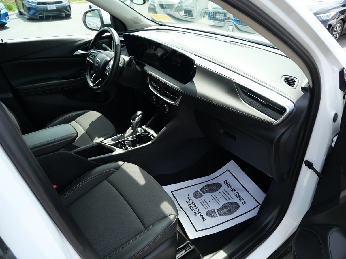 Used 2024 Buick Encore GX Preferred FWD image 27