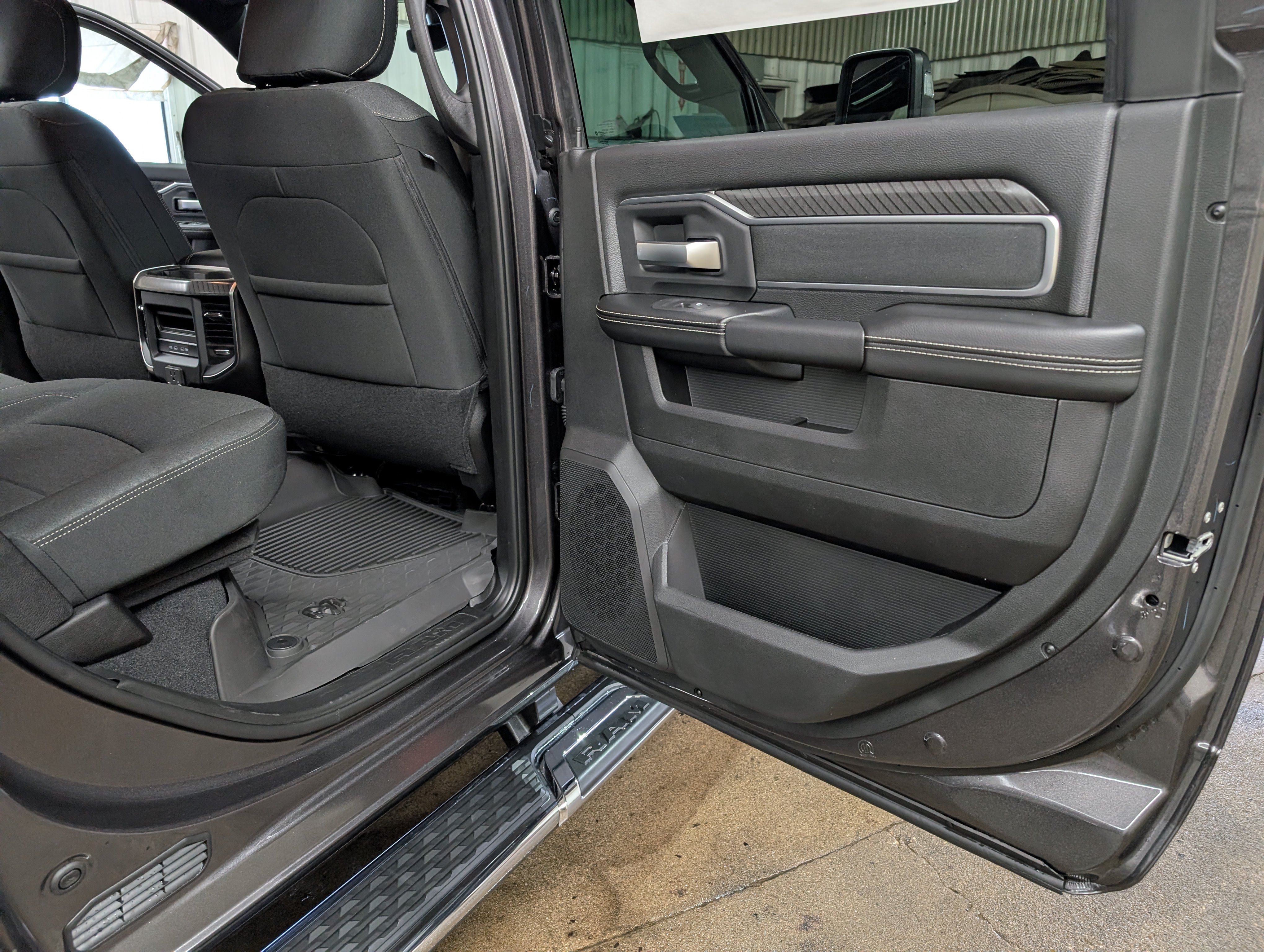 New 2026 RAM 2500 Big Horn AWD/4WD image 4