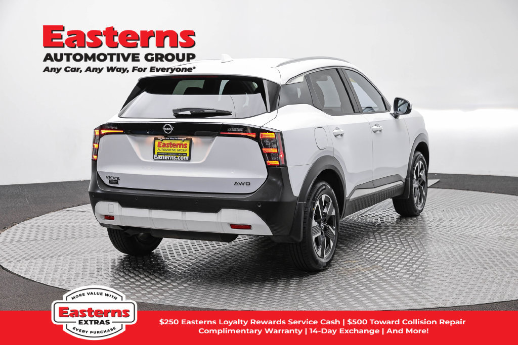 Used 2025 Nissan Kicks SV w/ SV Premium Package AWD/4WD image 6