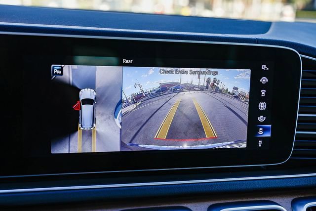 Used 2022 Mercedes-Benz GLS 450 4MATIC image 24