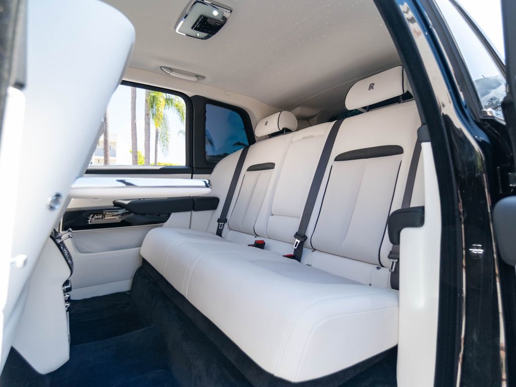 Used 2025 Rolls-Royce Cullinan AWD/4WD image 8