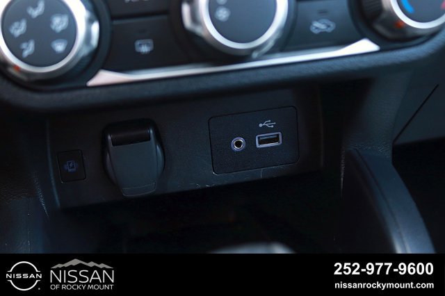 Used 2025 Nissan Versa SV FWD image 20