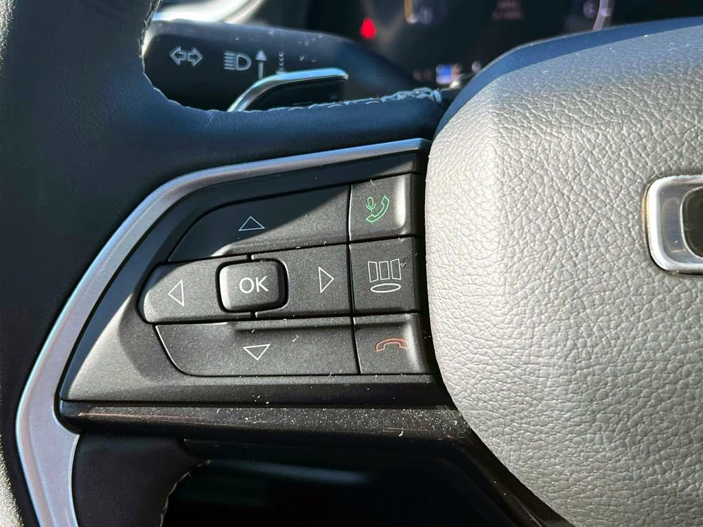 Certified 2023 Jeep Grand Cherokee Laredo image 22