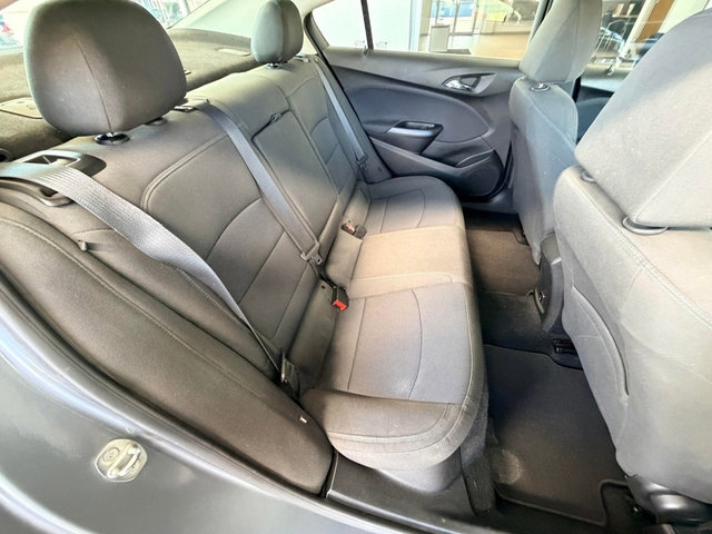 Used 2018 Chevrolet Cruze LT w/ Convenience Package image 24