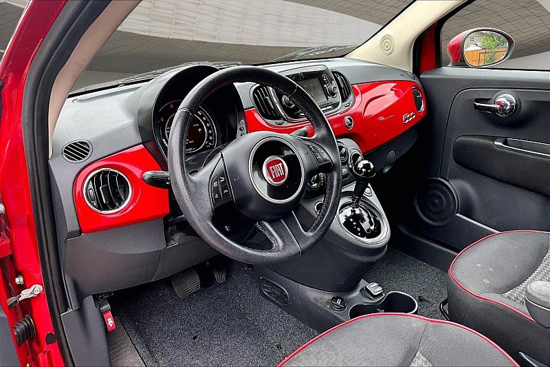Used 2017 FIAT 500 Pop w/ Red Roof & Mirror Cap Package FWD image 12
