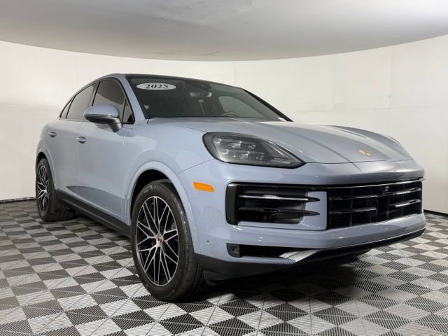 Used 2025 Porsche Cayenne Coupe AWD/4WD image 9