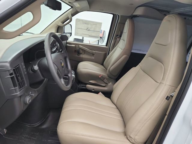New 2026 Chevrolet Express 3500 RWD image 19