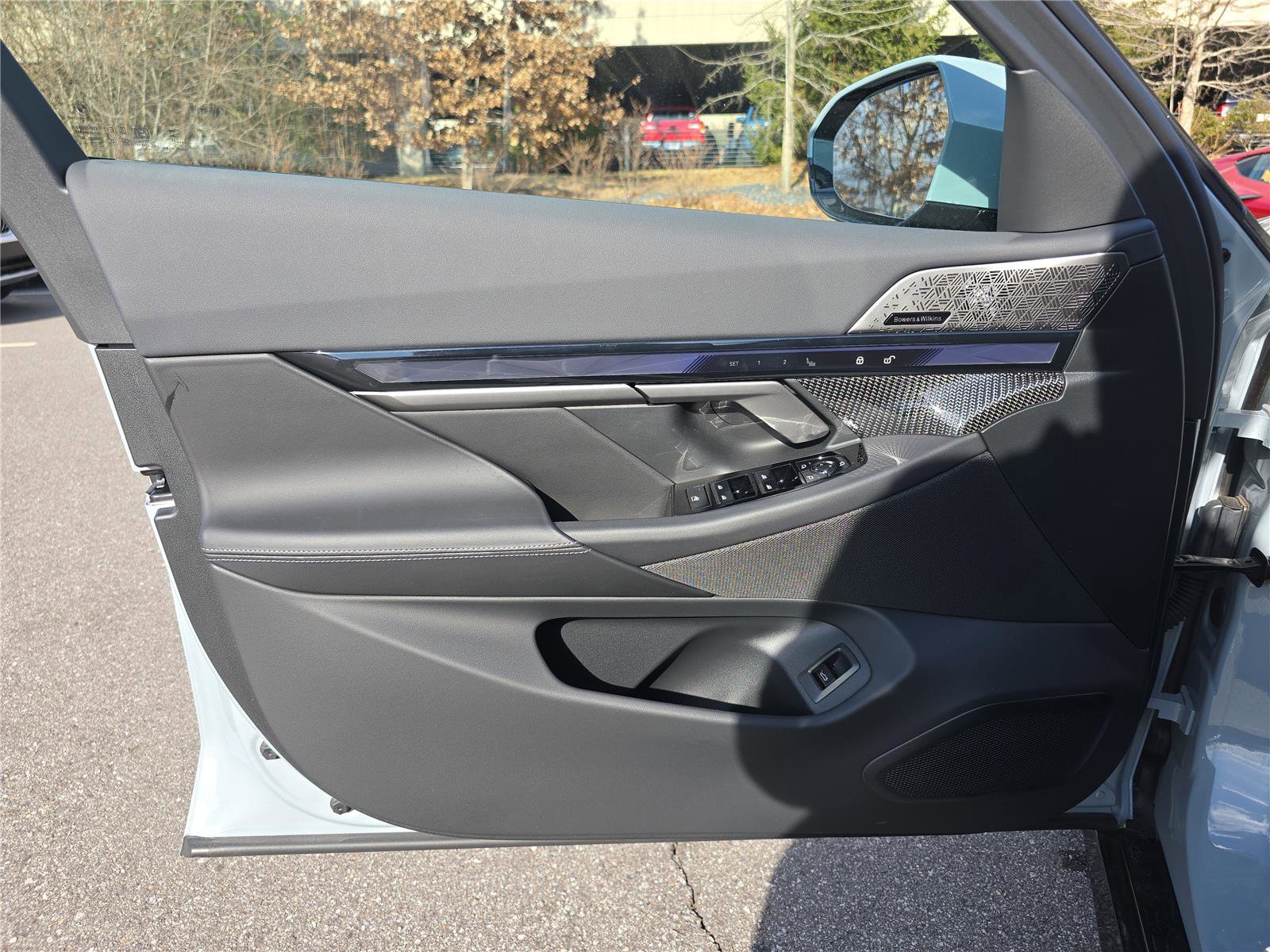 New 2026 BMW 550e xDrive AWD/4WD image 19