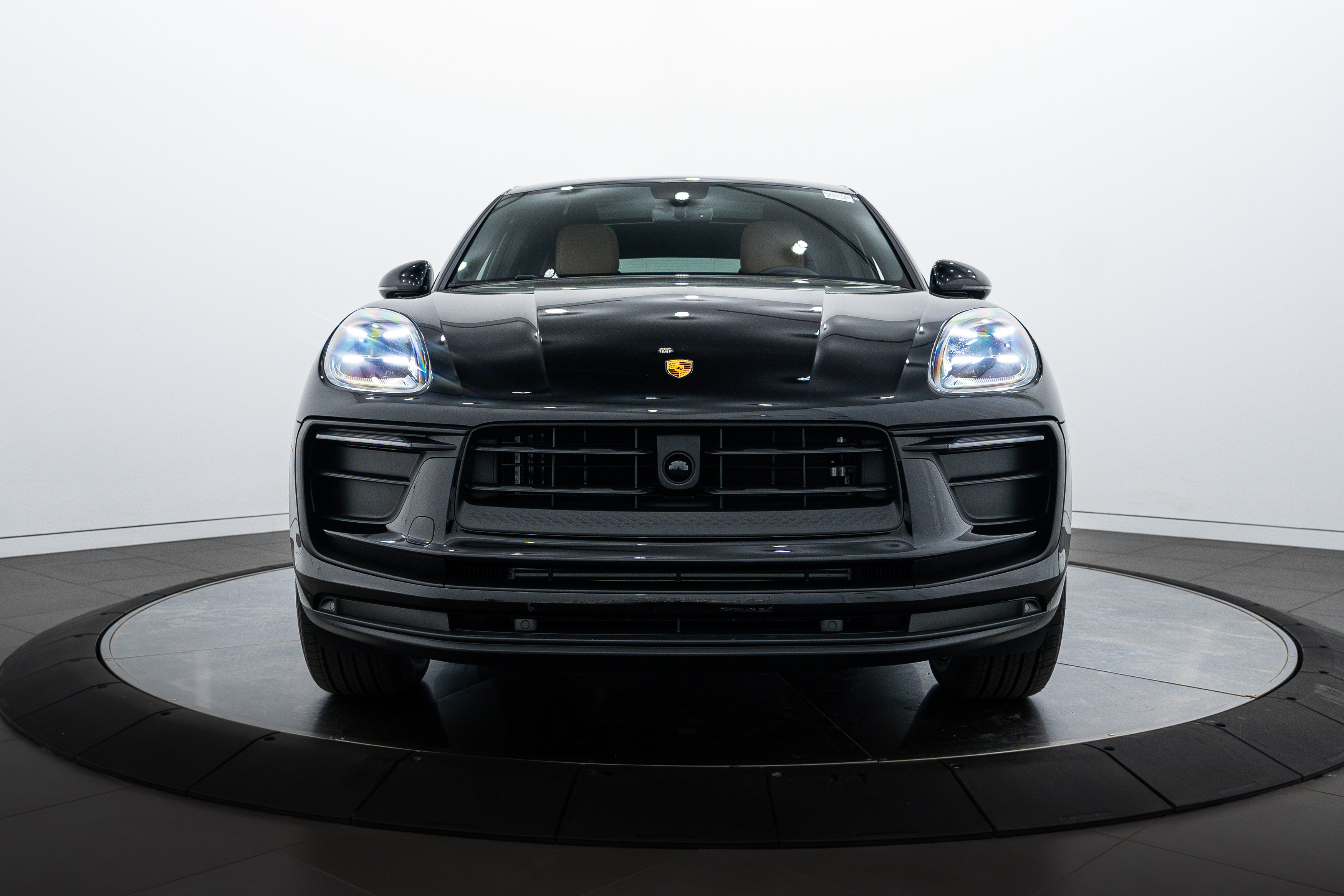 New 2025 Porsche Macan image 10