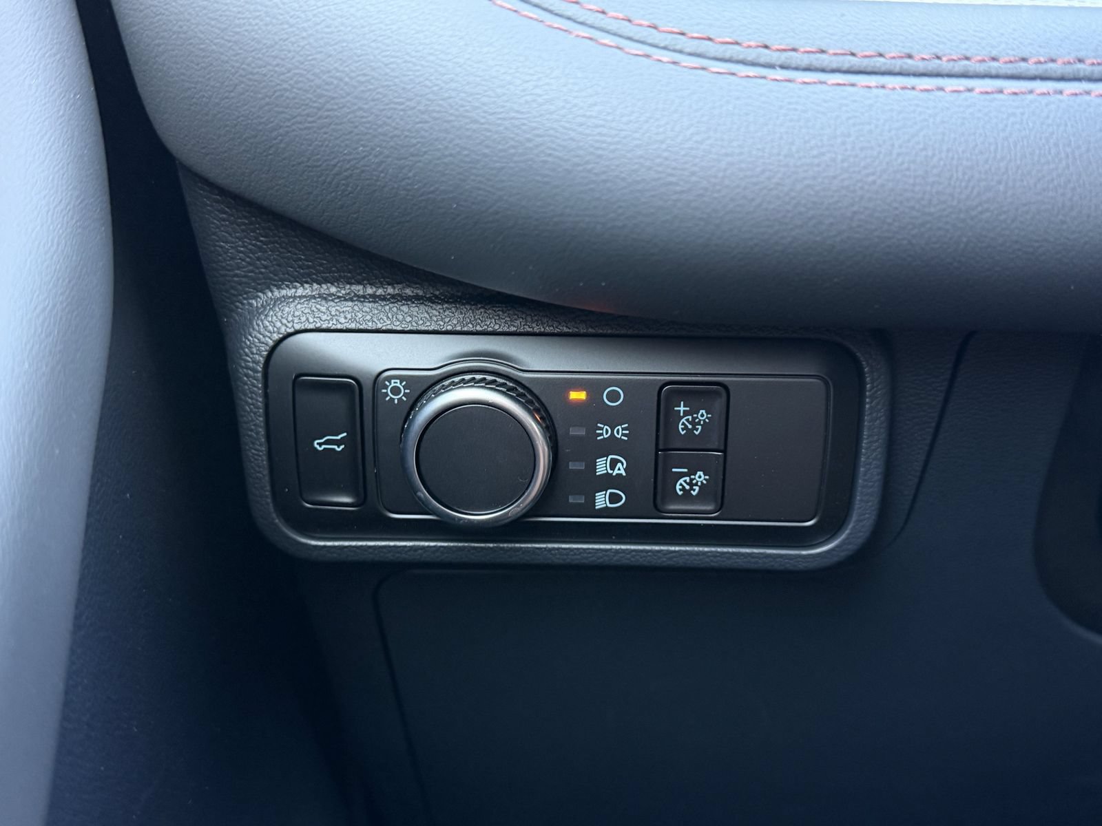 New 2026 Ford Explorer Active RWD image 20
