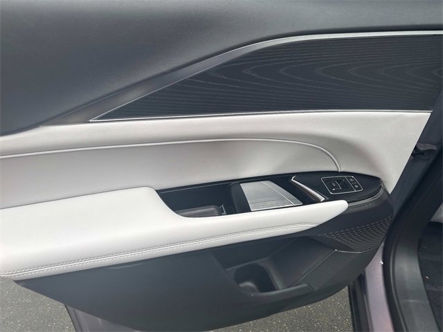 New 2025 Cadillac Lyriq Luxury image 12