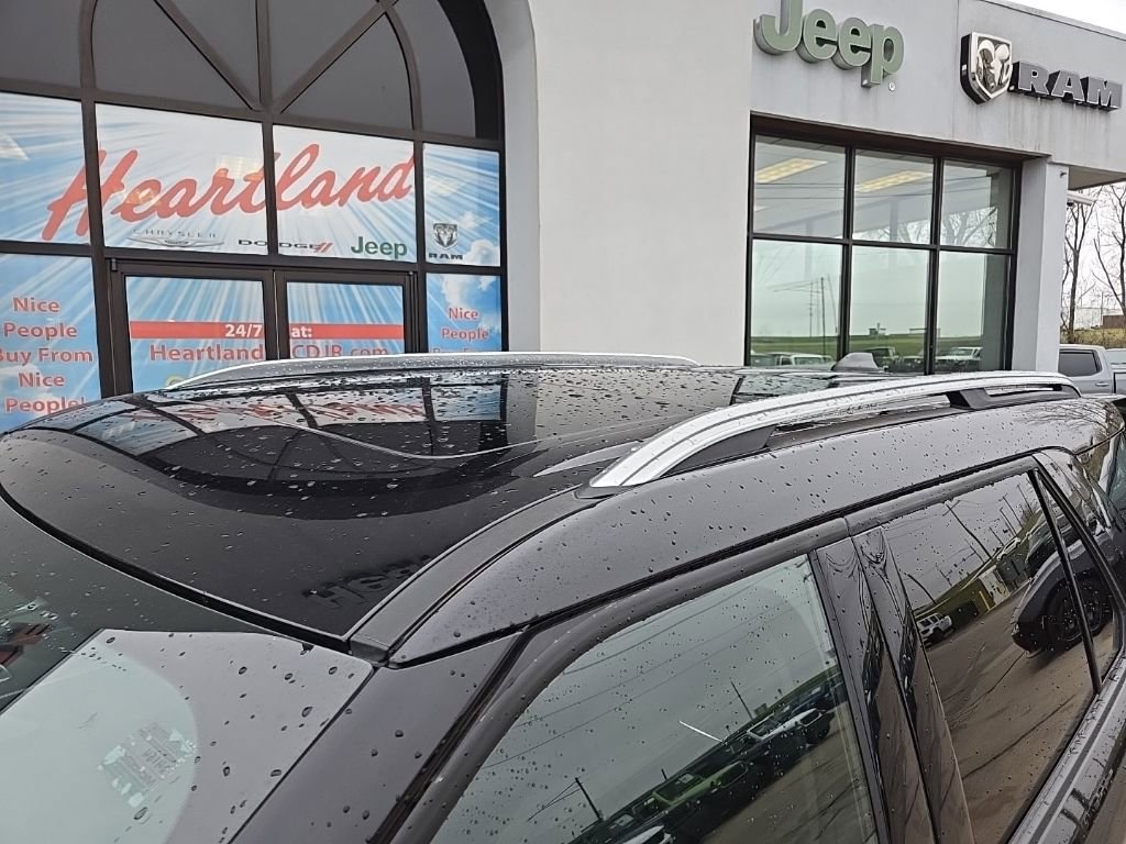 Used 2025 Ford Explorer Platinum w/ LUX Leather Package AWD/4WD image 18