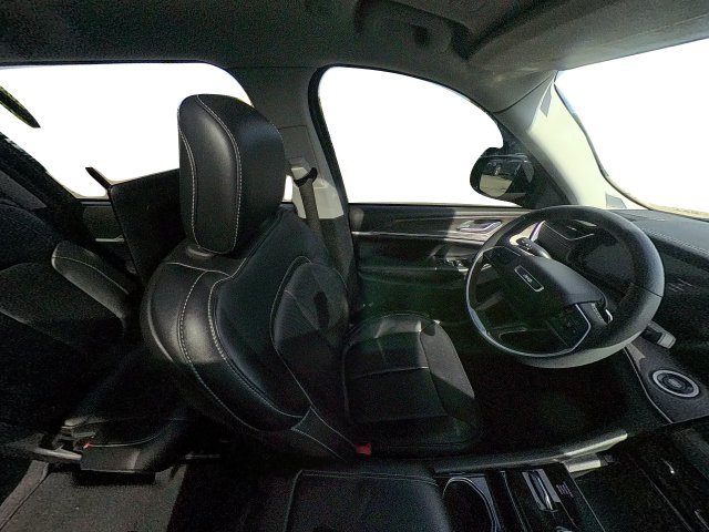 Used 2023 Jeep Grand Cherokee L Limited w/ Luxury Tech Group II AWD/4WD image 40