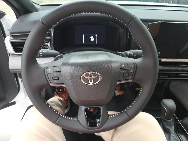 New 2026 Toyota Camry SE FWD image 29