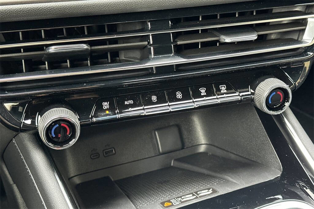 New 2026 Chevrolet Traverse LT w/ Midnight/Sport Edition image 23