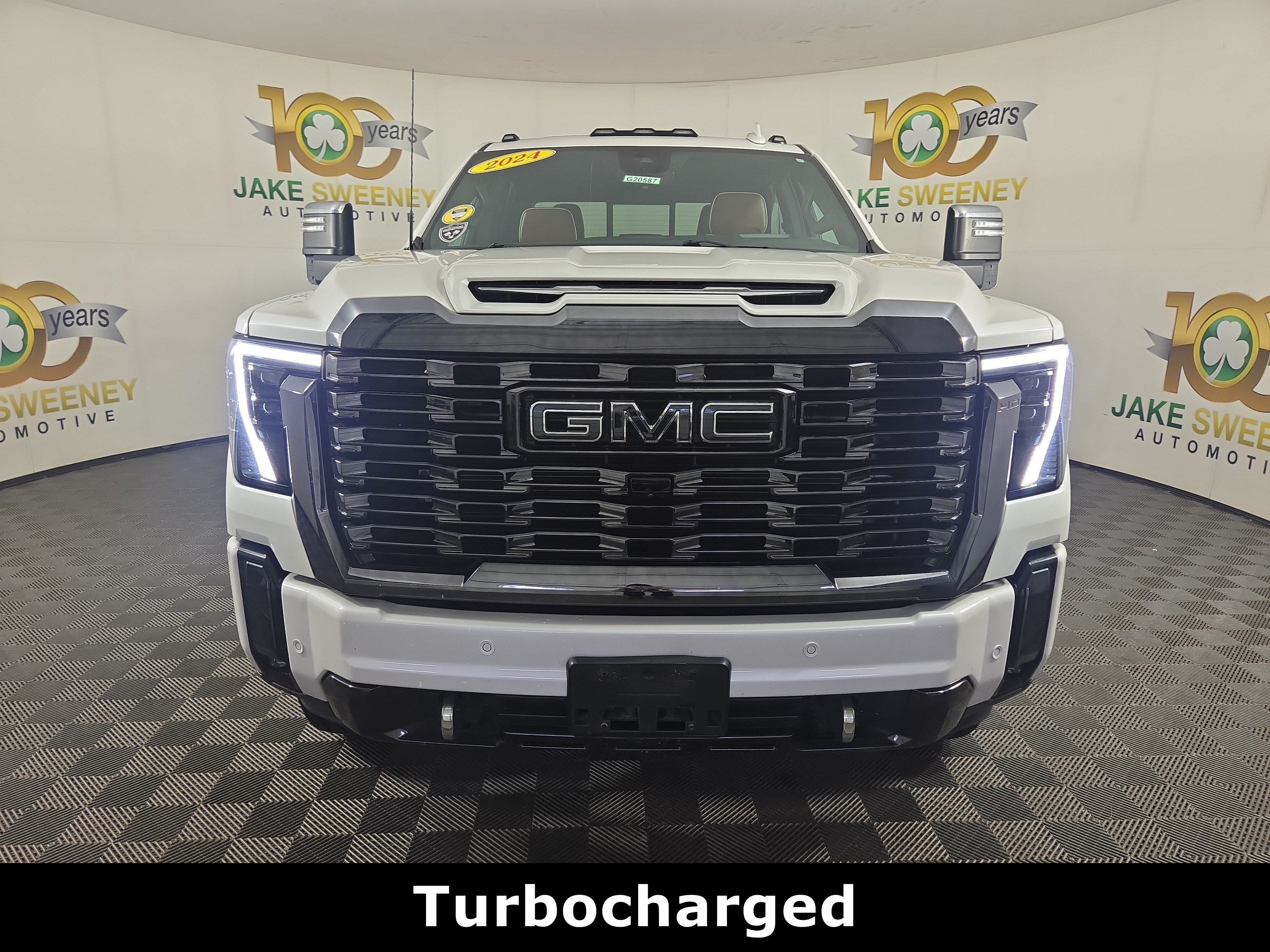 Certified 2024 GMC Sierra 2500 Denali Ultimate AWD/4WD image 2
