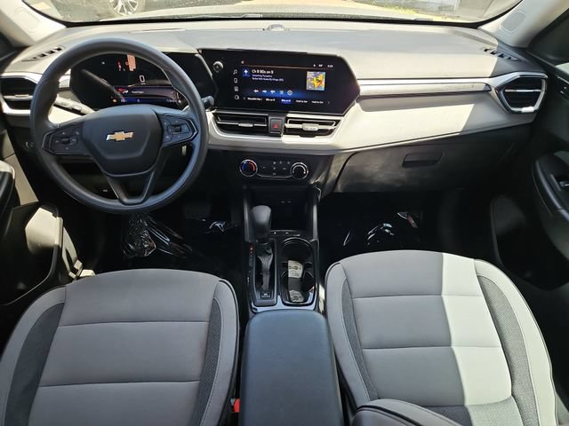Used 2025 Chevrolet TrailBlazer LS w/ LS Convenience Package FWD image 20