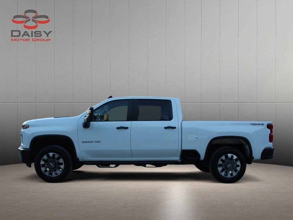 Used 2023 Chevrolet Silverado 2500 Custom w/ Custom Value Package AWD/4WD image 8