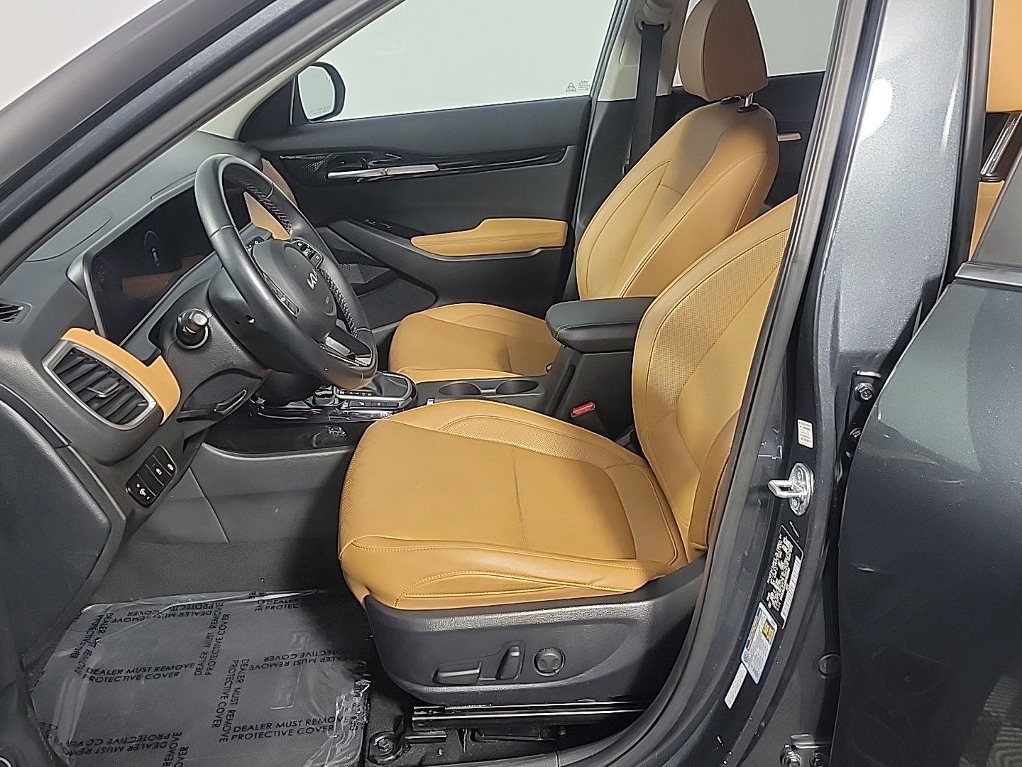 Used 2024 Kia Seltos EX AWD/4WD image 19