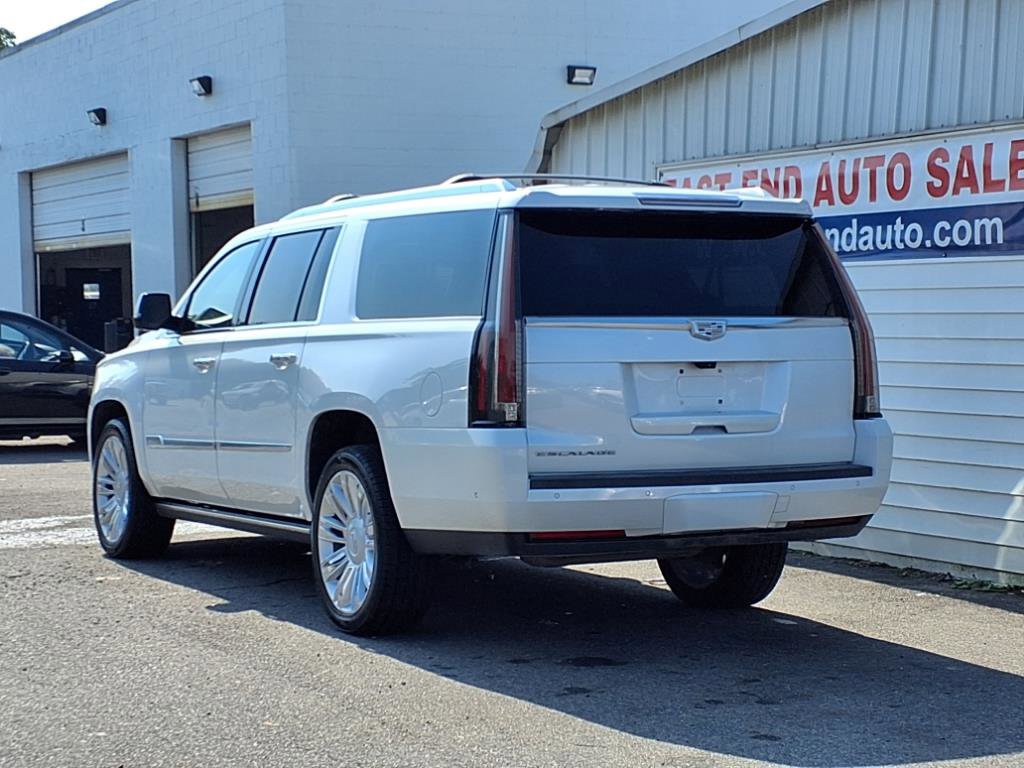 Used 2017 Cadillac Escalade ESV Platinum image 3