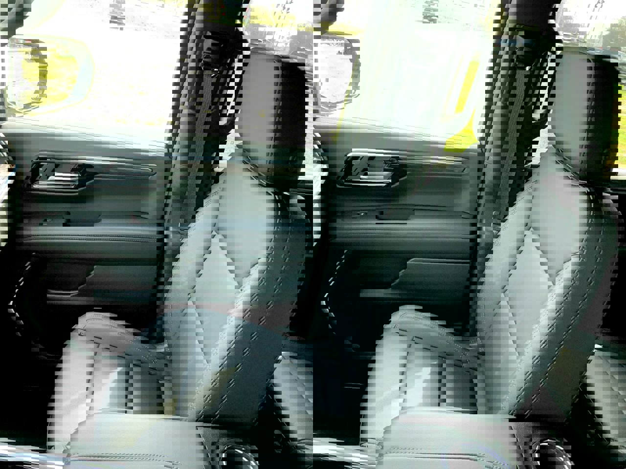 Used 2025 Chevrolet Tahoe LT image 33