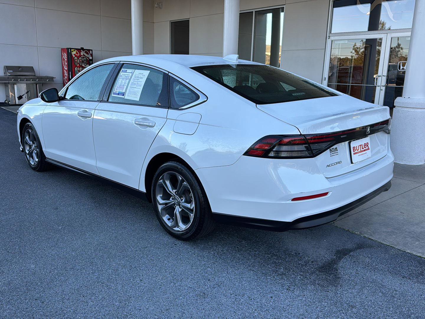 Used 2024 Honda Accord EX image 3