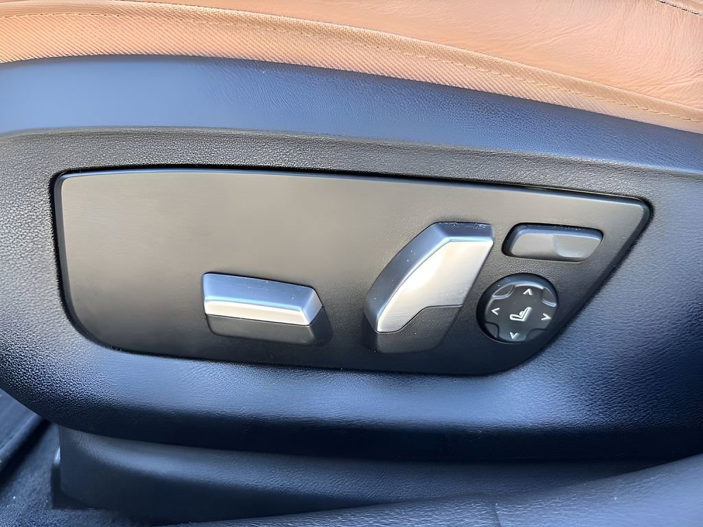 Certified 2023 BMW 530i xDrive w/ Premium Package image 19