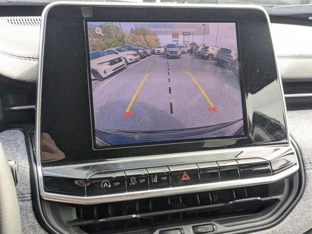 Used 2025 Jeep Compass Latitude image 19