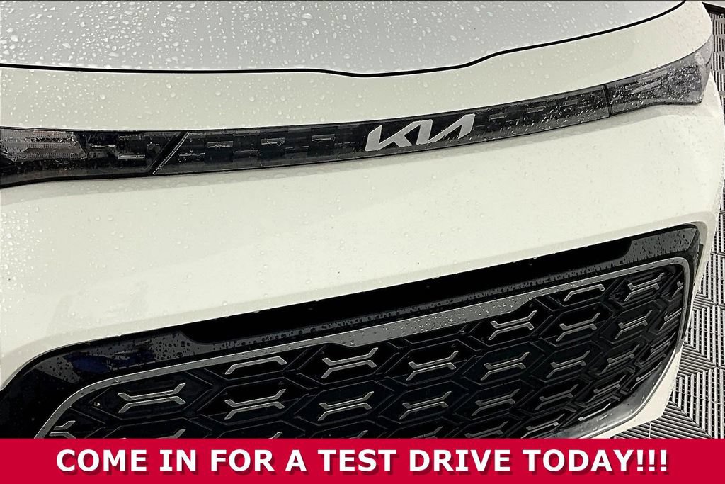 Used 2024 Kia Soul GT-Line FWD image 29