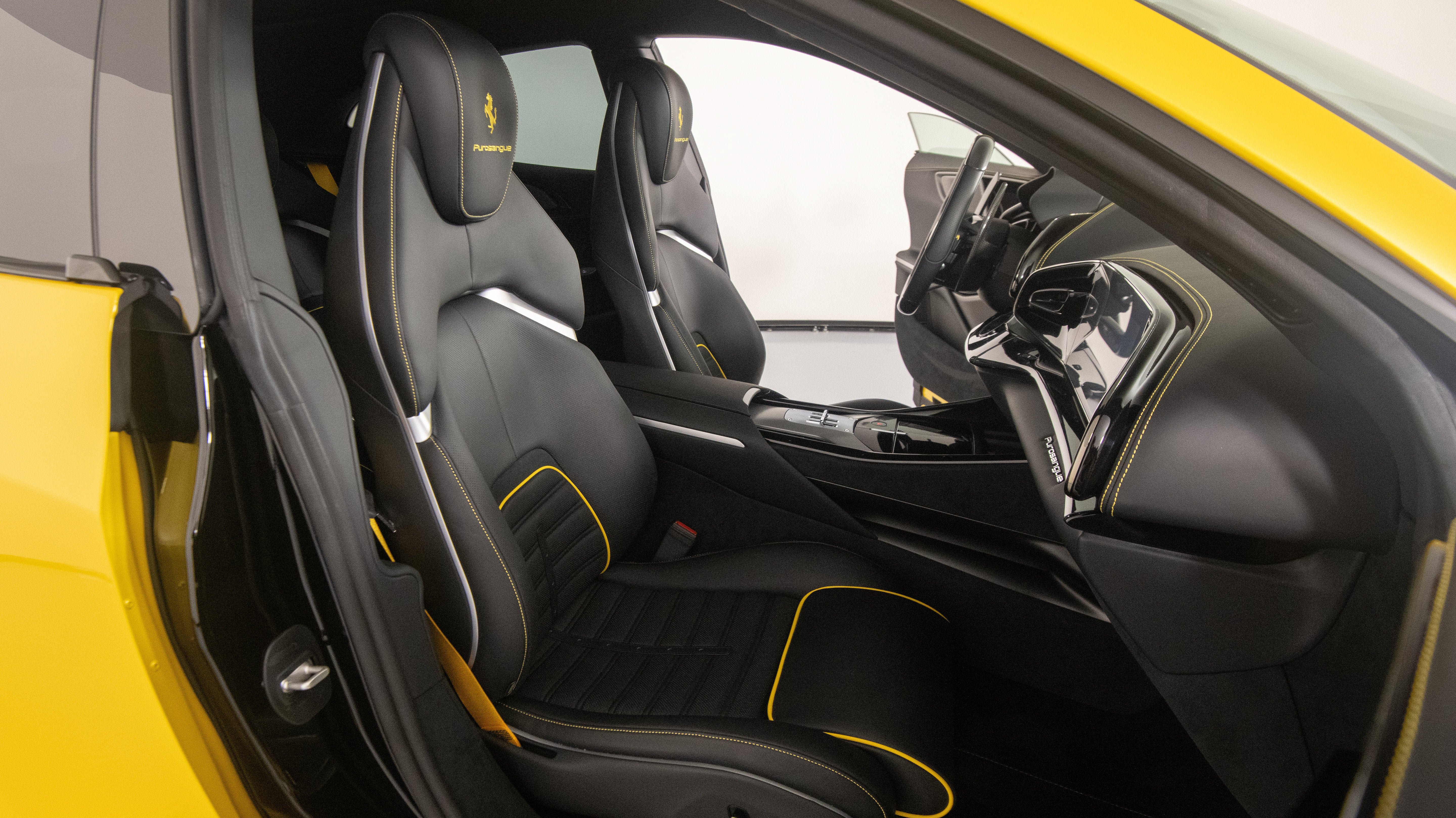 Certified 2025 Ferrari Purosangue AWD/4WD image 31
