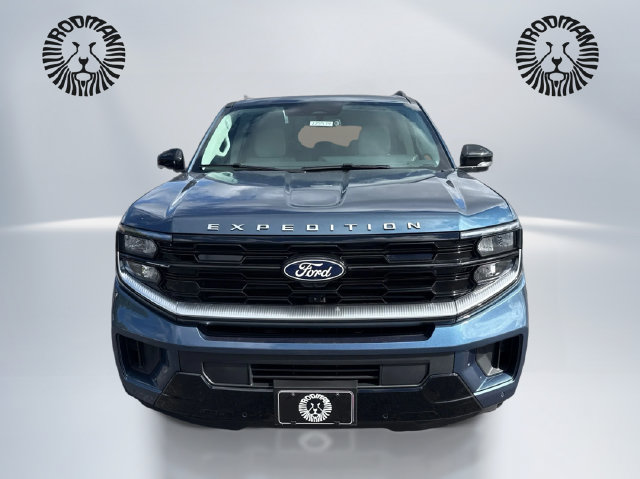 New 2027 Ford Expedition Platinum w/ Platinum Ultimate Package AWD/4WD image 2